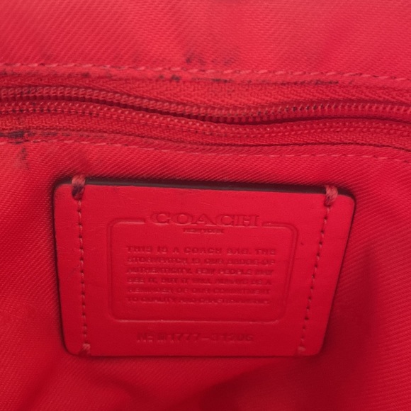 Rare red rose Coach purse - Picture 9 of 10
